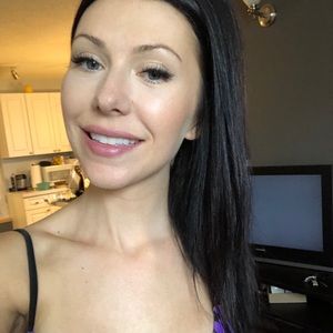 Meet your Posher, Hailey